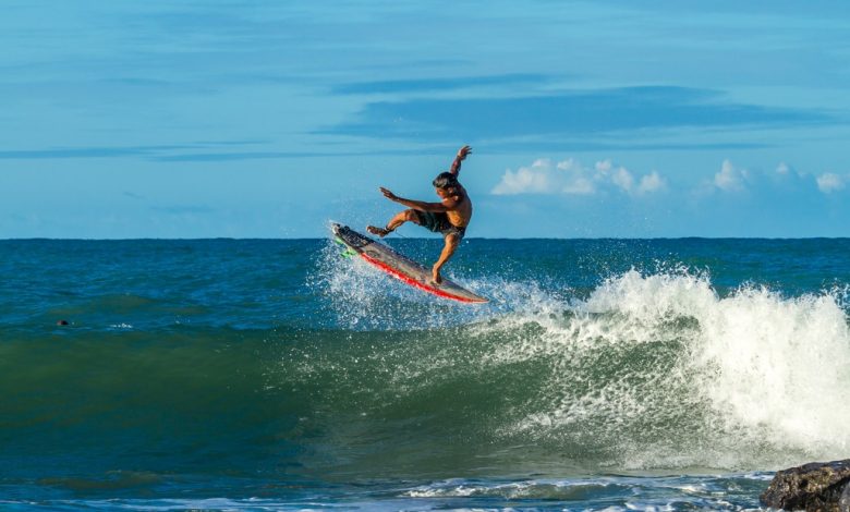 6 Pantai Terbaik Untuk Surfing Di Nias