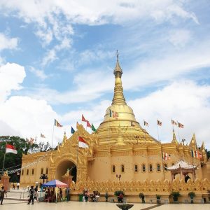 Pagoda Taman Lumbini Berastagi