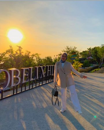 Obelix Hills Jogja, Wisata Asik Menikmati Sunset