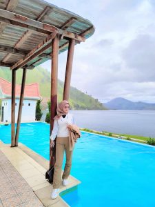 Debang Resort Silalahi | Indahnya View Danau Toba & Infinity Pool
